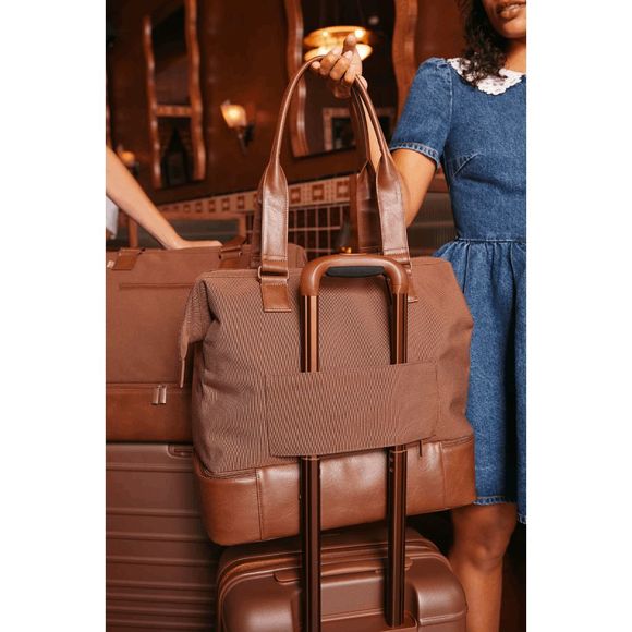 NWT Beis Mini Weekender in Maple Brown - Picture 3 of 6